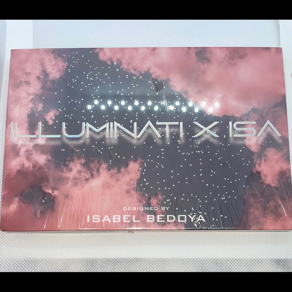 ILLUMINATI X ISA Glam Eyeshadow Pallete *new*